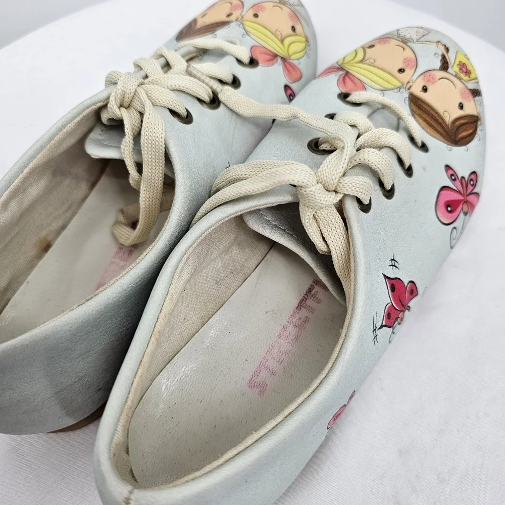 Girls Lace-Up Shoes Size 3 | Cute Best Friends Print | Butterfly Artwork